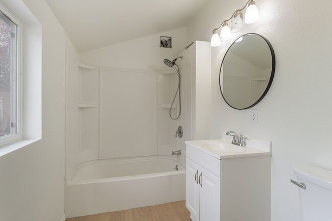 Building Photo - Charming 3-Bedroom, 1-Bathroom Home with Upstairs Bonus Area