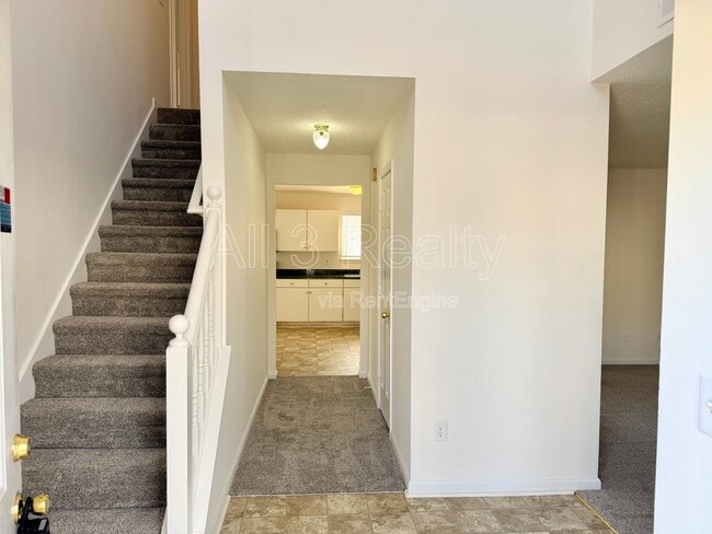 Building Photo - 5519 Lofwood Ln