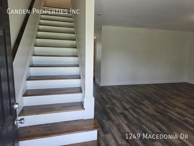Building Photo - 1249 Macedonia Dr
