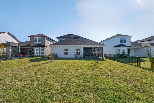 Building Photo - Fully Upgraded Home