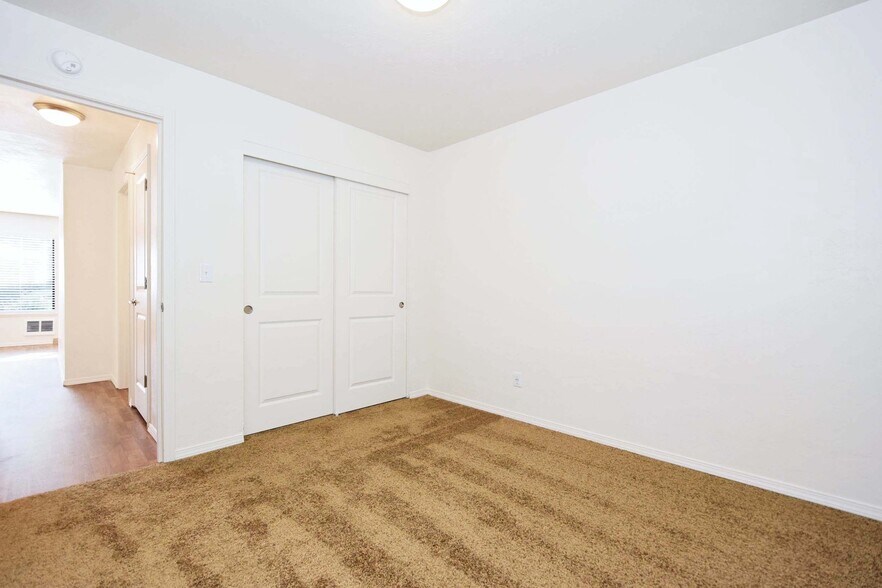 Building Photo - 12085 SW 135th Ave