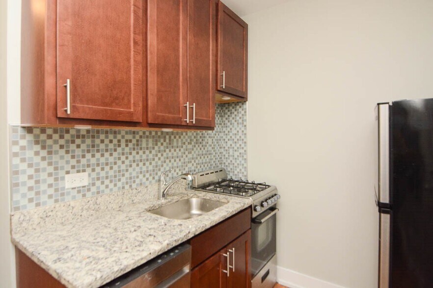 Building Photo - 2915 N Mildred Ave
