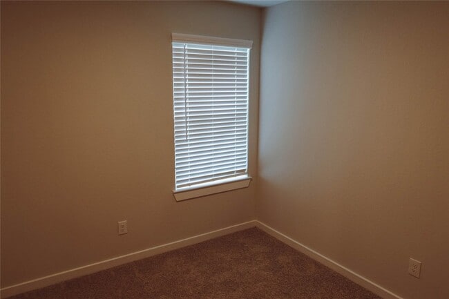 Building Photo - 8606 Blueberry Ash St