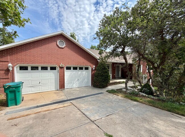 Building Photo - 2455 E 3700 N