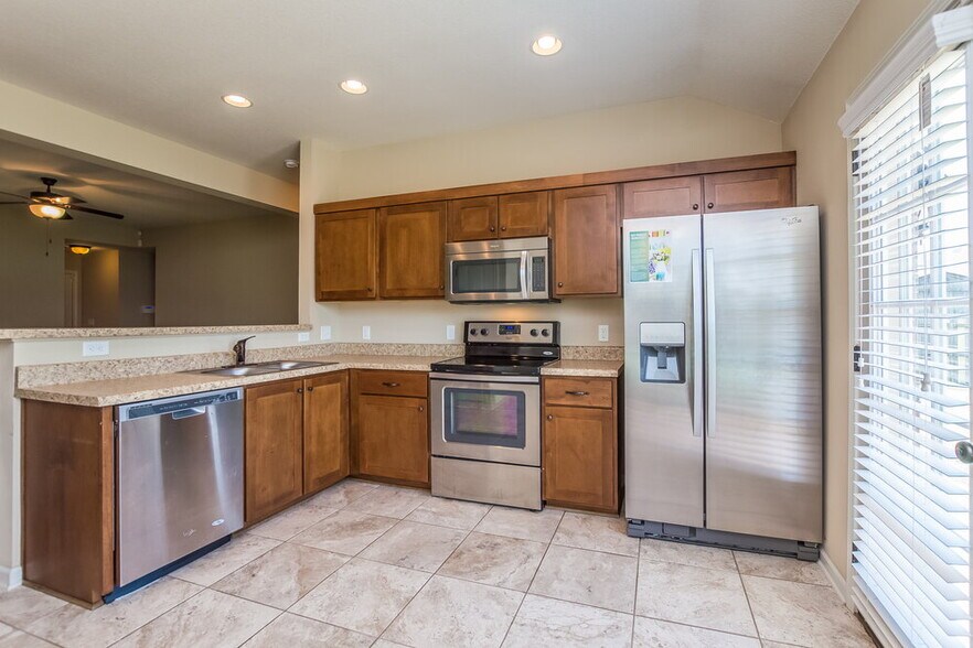 Building Photo - 2733 Sapper Ln