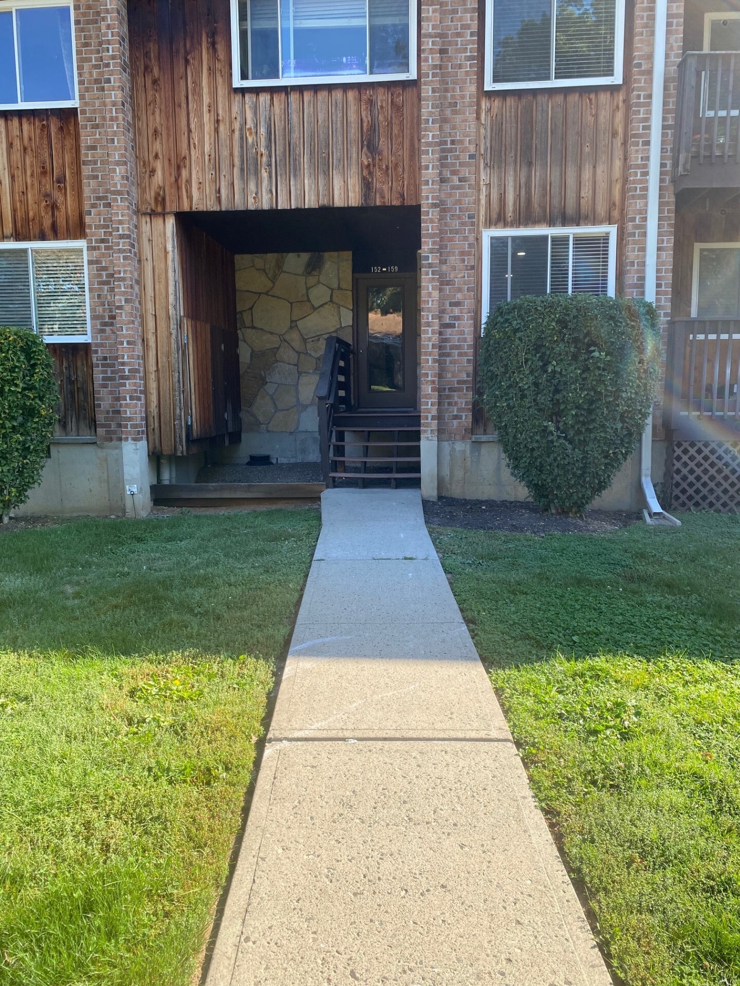 Building Photo - 333 Vincellette St