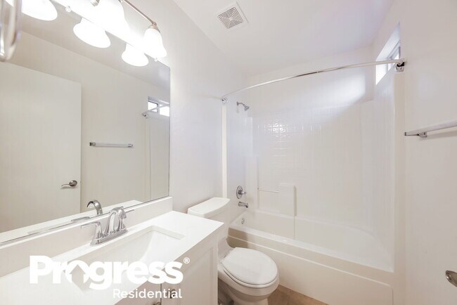 Building Photo - 11205 W Turney Ave