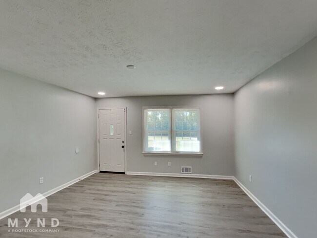 Building Photo - 944 Scoggins Rd