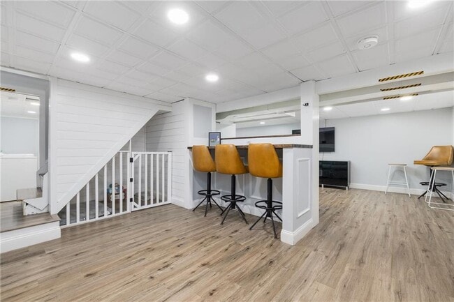 Building Photo - 340 Old Mill Ln