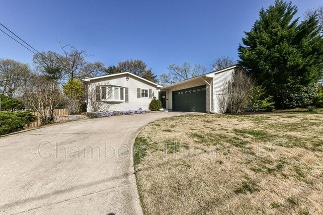 Building Photo - 1328 N Ivanhoe St