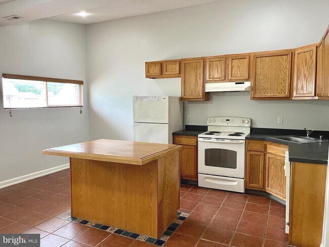 Building Photo - 5 Warfel Dr