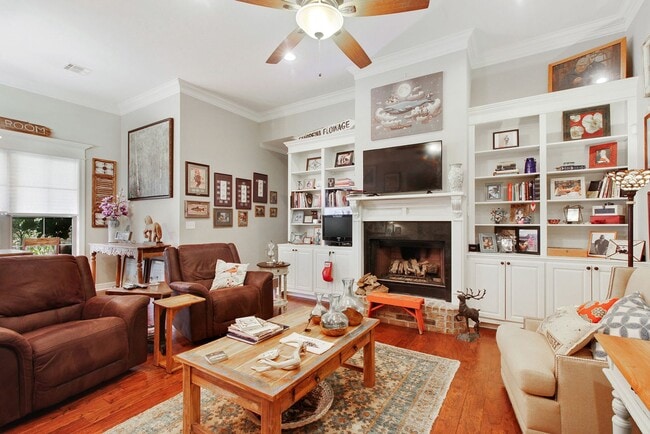 Building Photo - Home for Lease