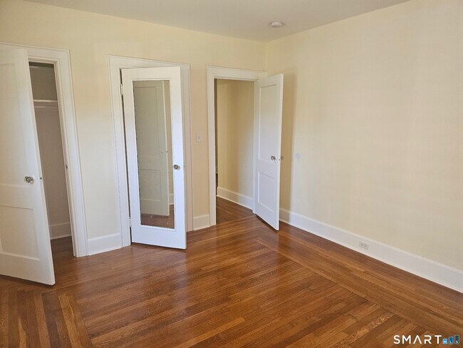 Building Photo - 380 McKinley Ave