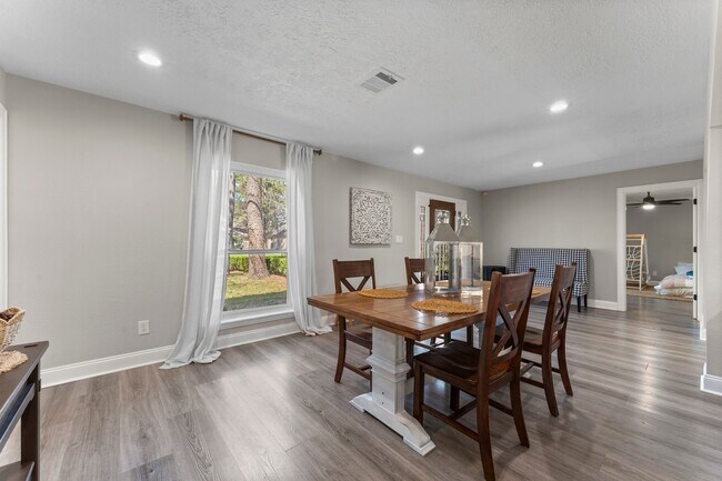 Building Photo - 5207 Alamosa Ln