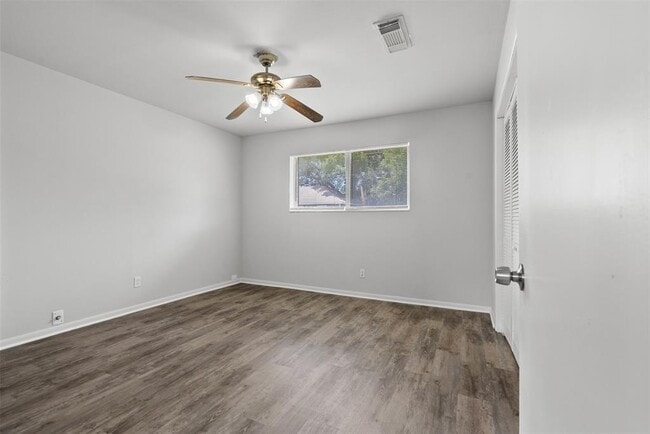 Building Photo - 815 Rugeley St