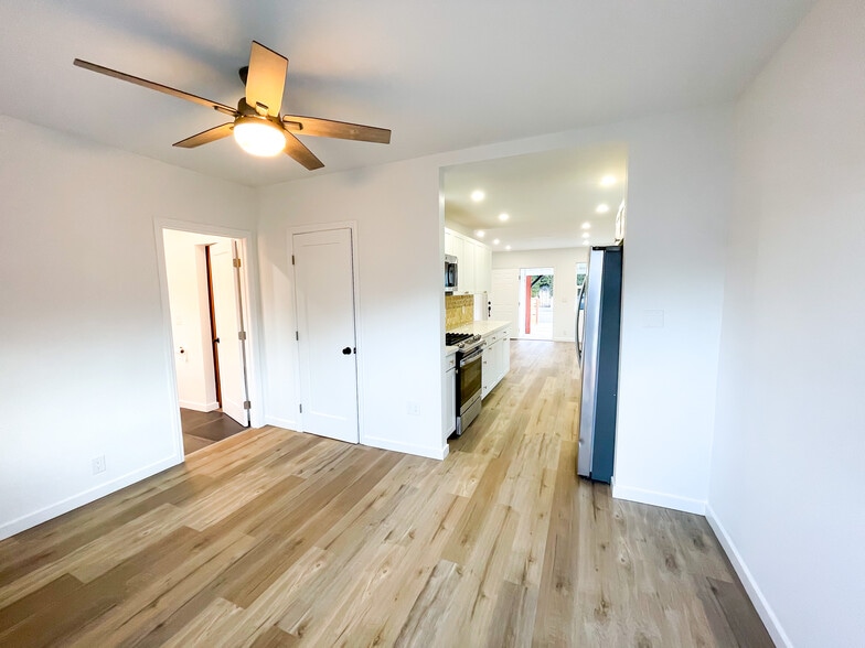 Dining Room - 162 Comstock Dr