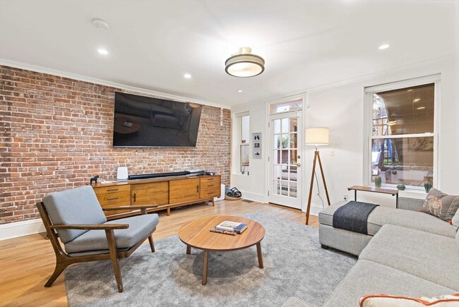 Building Photo - 1111 Bloomfield St