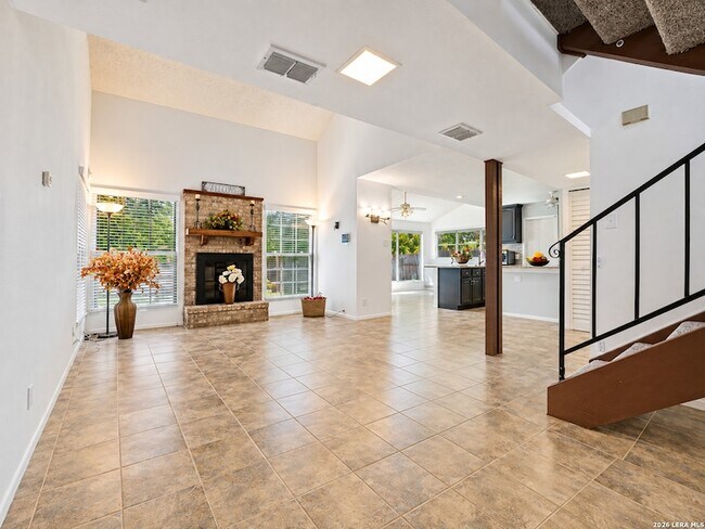 Building Photo - 14011 Mission Woods St