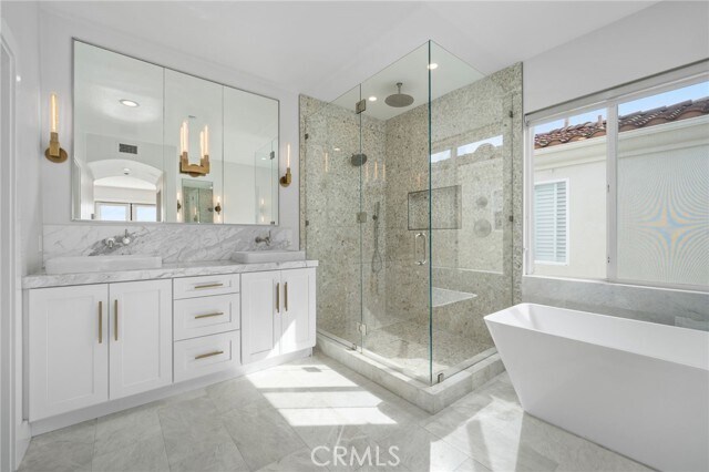 Building Photo - 55 Via Sonrisa