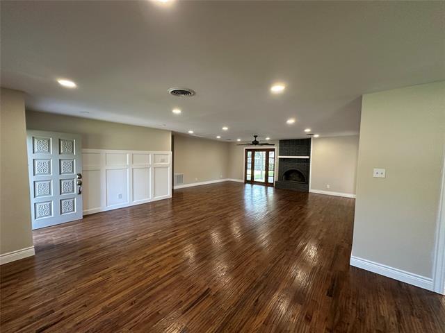 Primary Photo - 104 Kingswood Dr