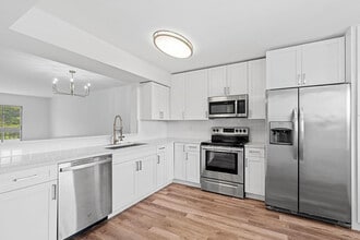 Building Photo - 7301 Amberly Ln