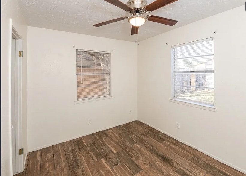 Bedroom - 3226 North St