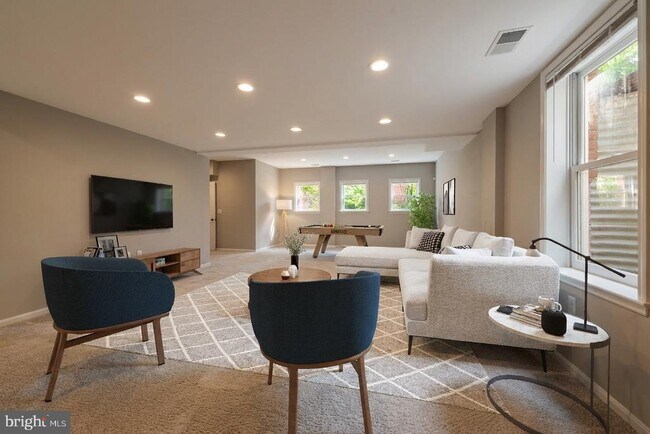 Building Photo - 5108 Warren Pl NW