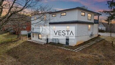 Building Photo - 2383 Dutch Cove Rd