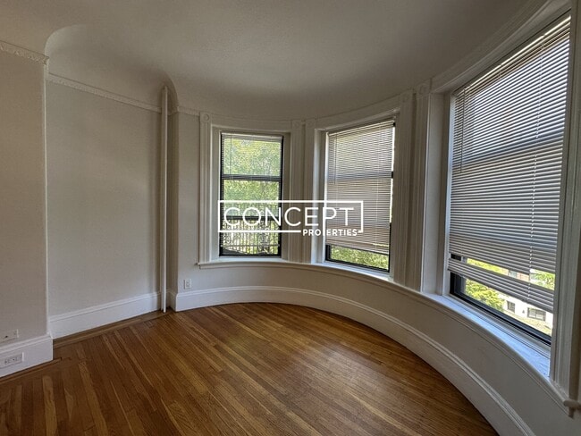 Building Photo - 501 Beacon St