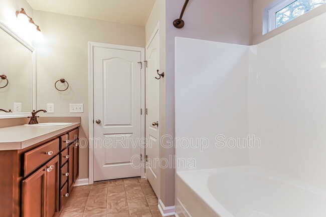 Building Photo - 157 Coosawatchie St