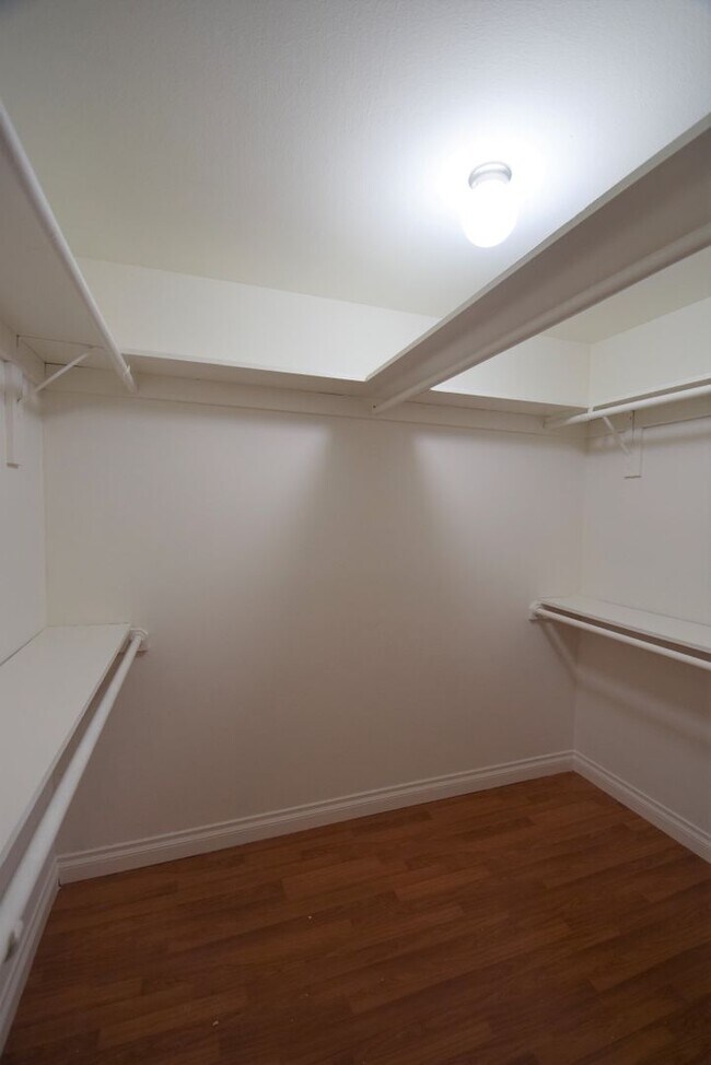 Building Photo - 12142-50