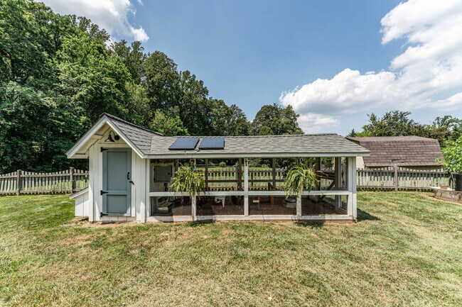 Building Photo - 5090 Hazel Ferguson Dr