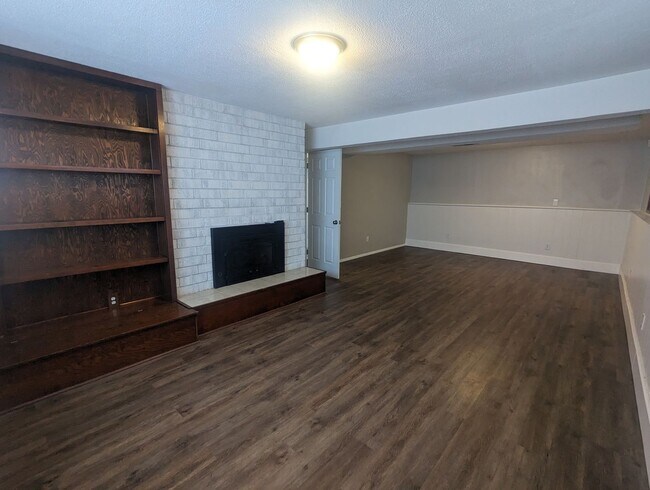 Building Photo - Central Kitsap Home in Prime Location