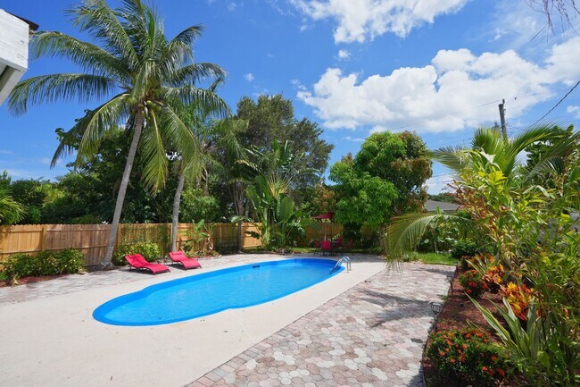 Building Photo - Rent to own