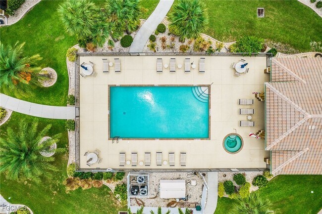 Building Photo - 3728 Agualinda Blvd