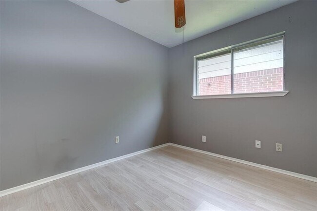 Building Photo - 7659 Winkle Wood Ln