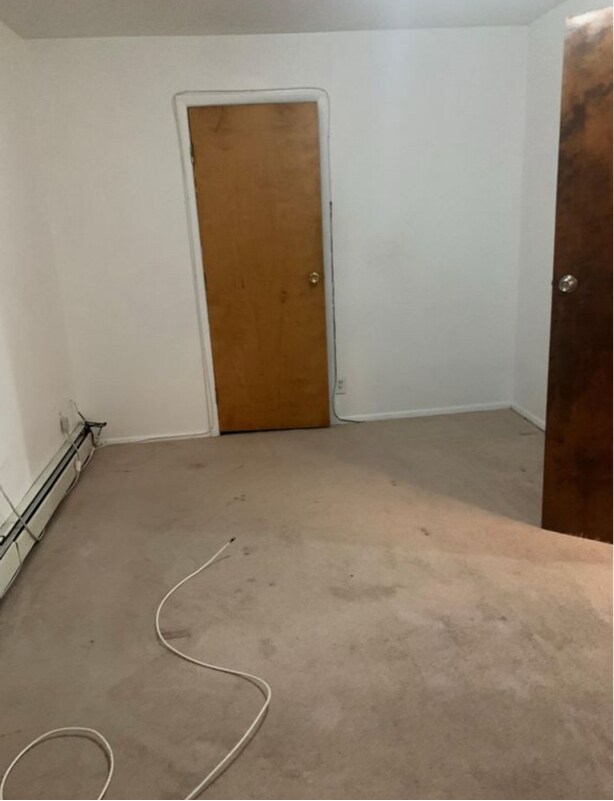 Building Photo - 495 S Clinton St