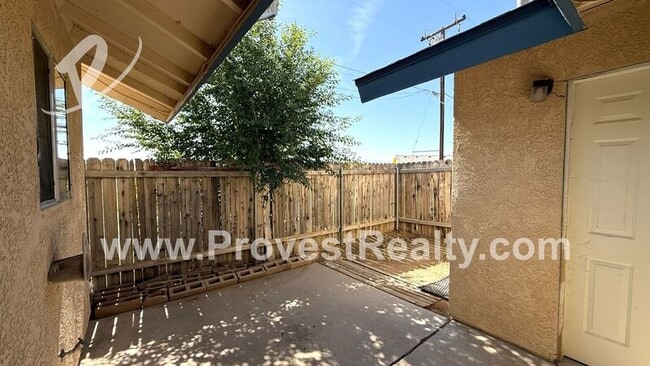 Building Photo - 15515 Rancherias Rd