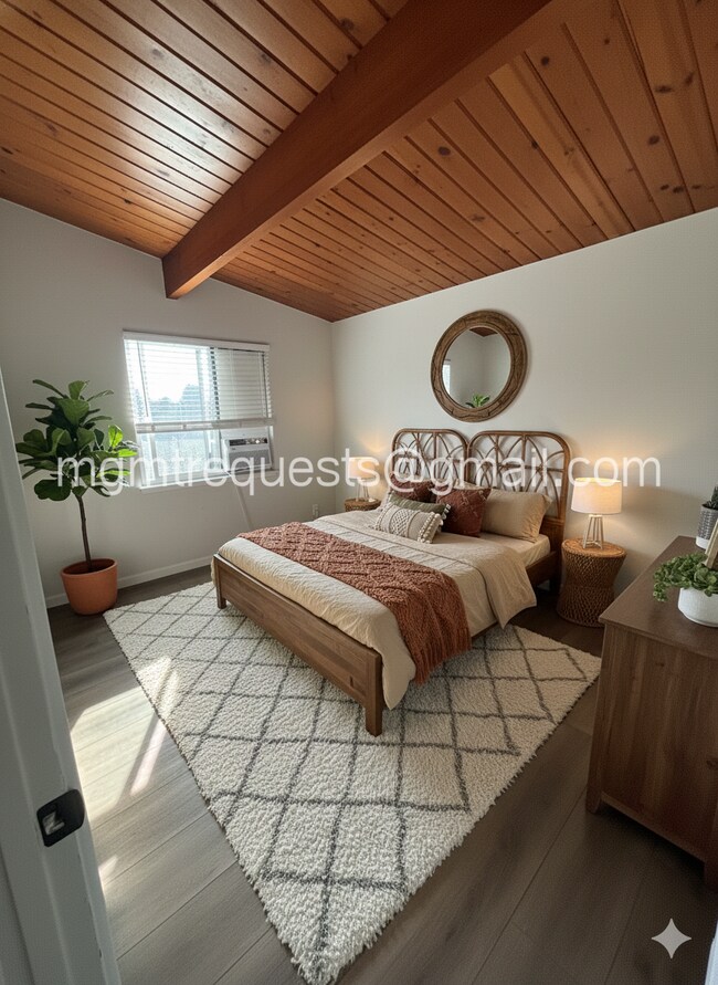 Building Photo - 622 Pine Ave