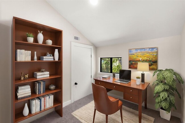 Building Photo - 41 Harbour Row Dr
