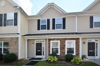 Building Photo - Townhome in Quiet Neighborhood