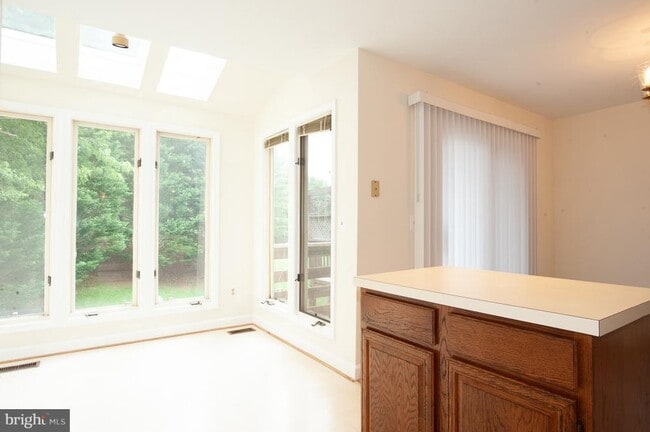 Building Photo - 6071 Joust Ln