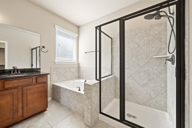 Building Photo - 209 Rock Vista Run