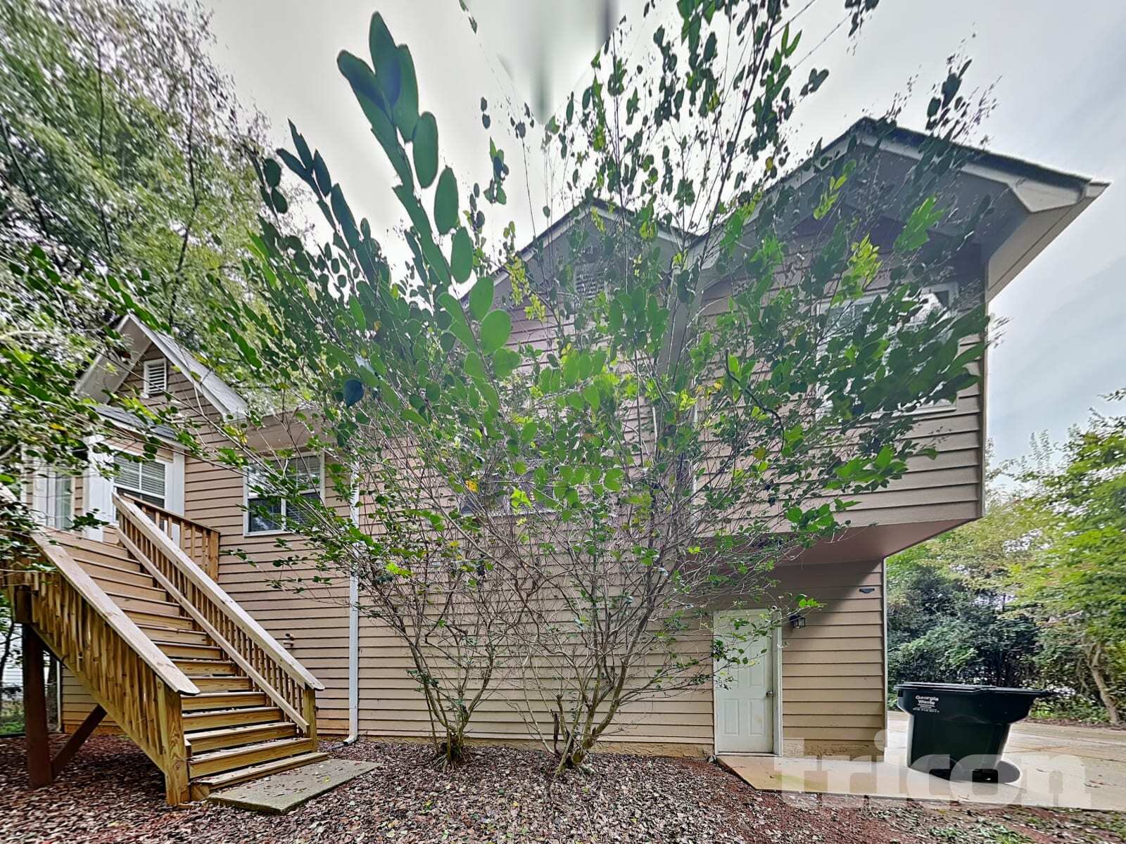 Building Photo - 172 N White Pines Dr