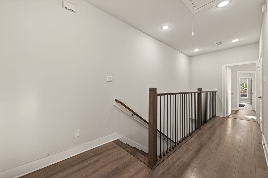Building Photo - 4221 Galesburg St