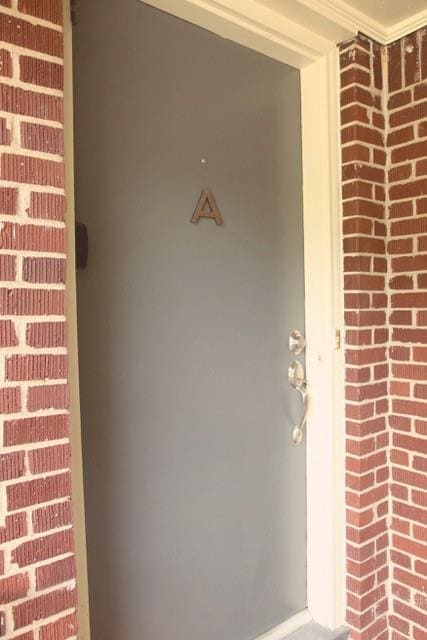 Building Photo - 1932 Lebanon Dr NE