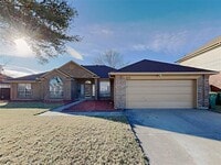 Building Photo - 815 McComb Ln