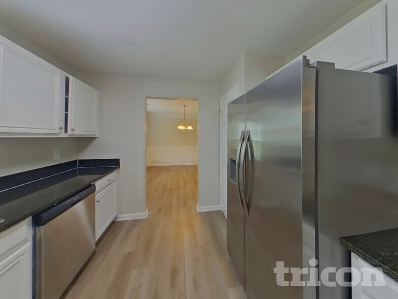 Building Photo - 7436 Petal Pl