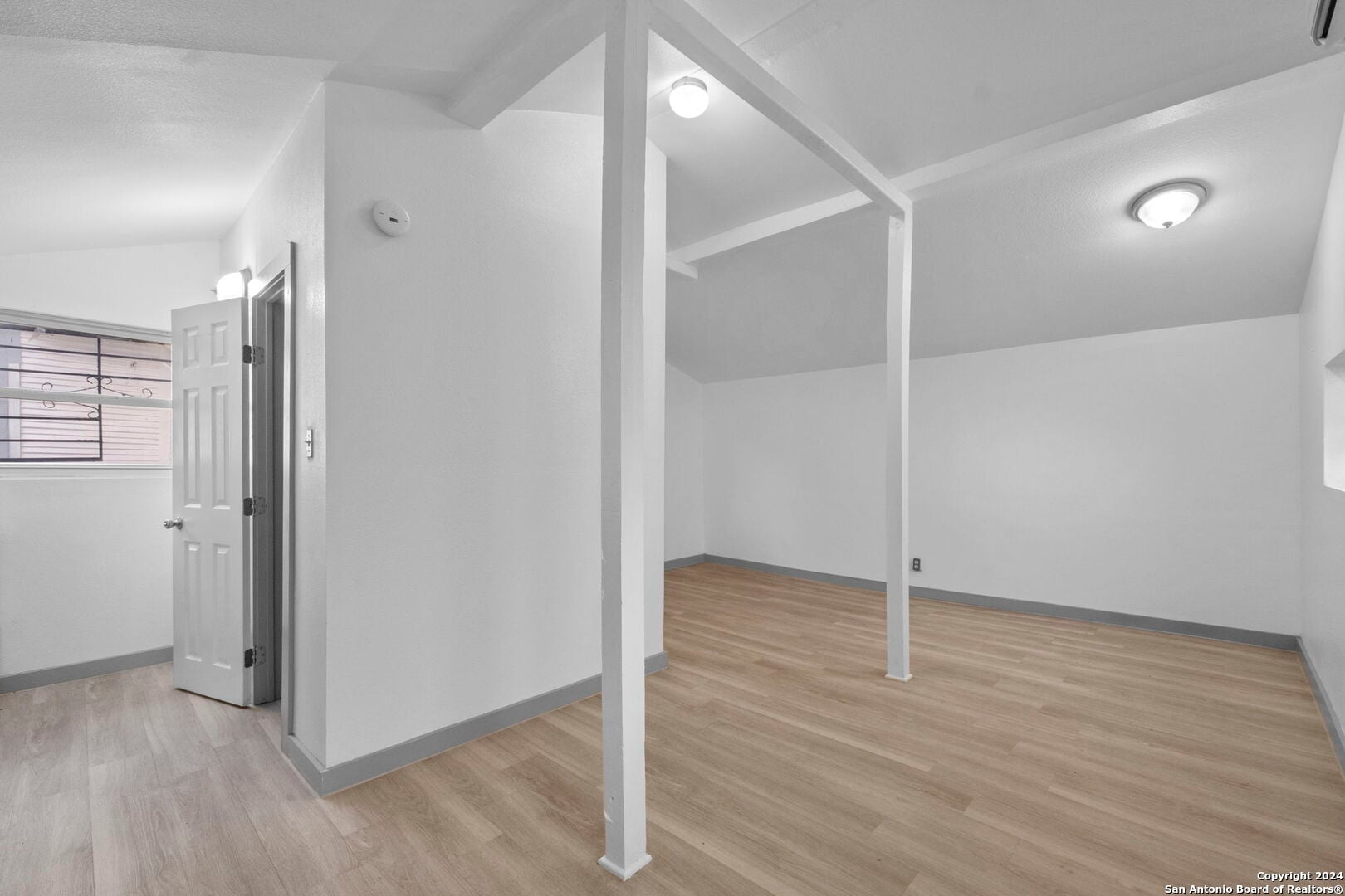 Building Photo - 302 E Cevallos