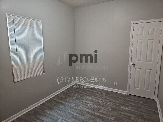 Building Photo - 114 Adler St